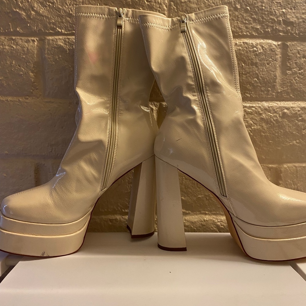 Simmi beige platform booties